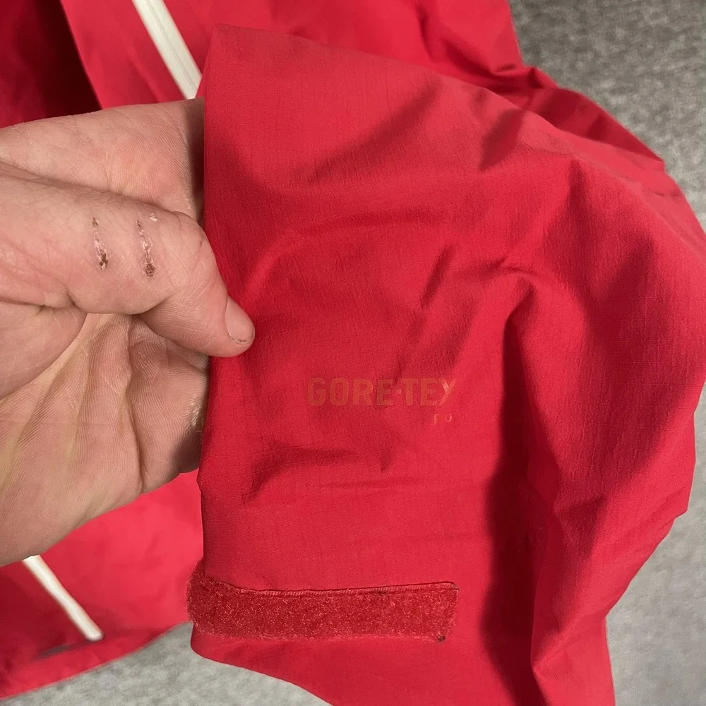 The North Face Jacket Mens Medium Red Summit Series Gore-Tex Pro Ski‎ Shell